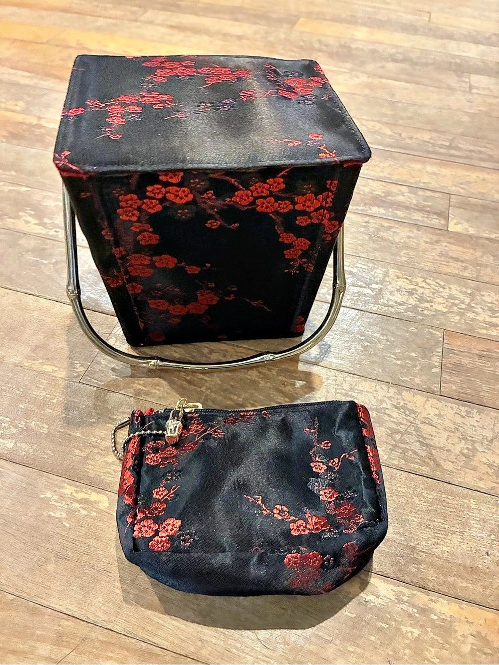 Vintage Floral Shoulder Bag Set in Black & Red